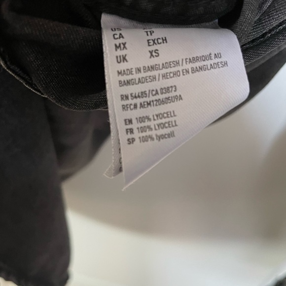 American Eagle Grey Chambray Button Up - Picture 5 of 6